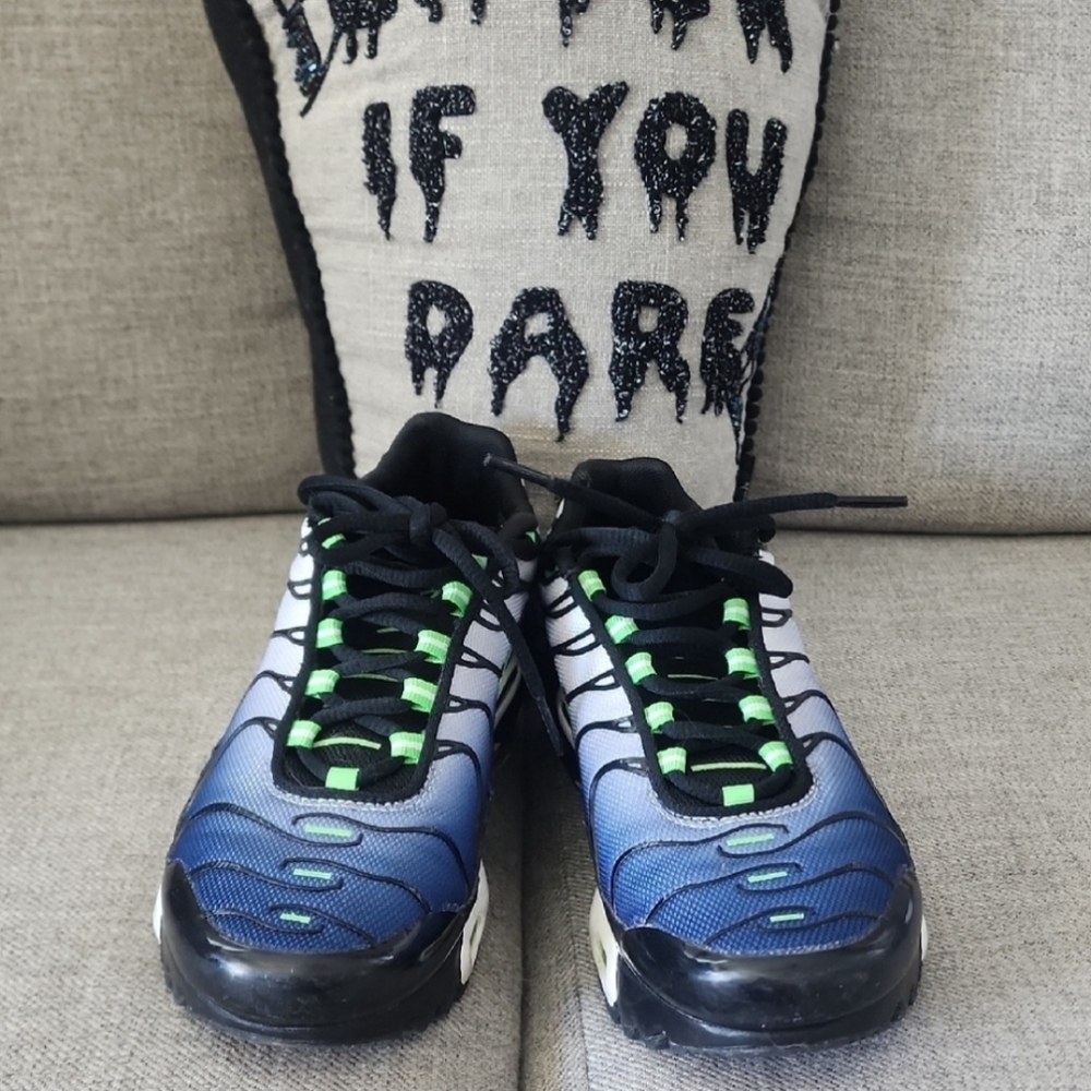 Preloved Nike Big Boy Sneakers in Blue and Black with Green Accents